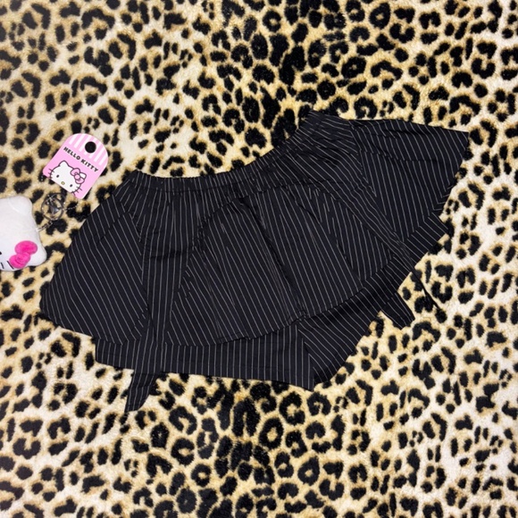 blondita pinstripe skort - Picture 6 of 7